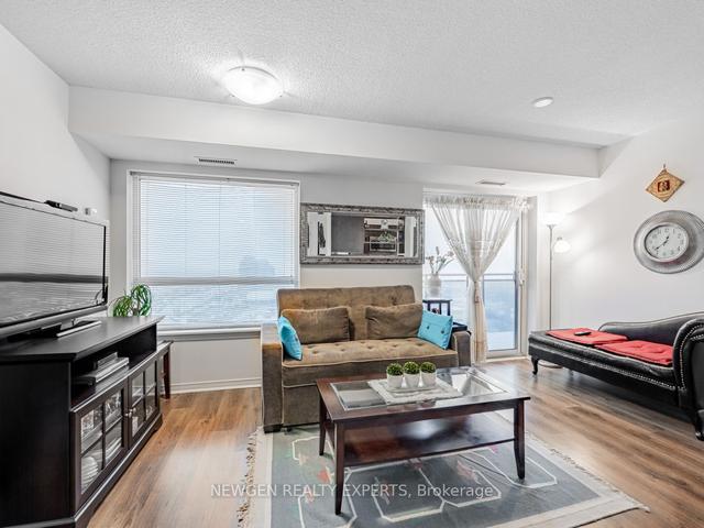 1103 - 215 Queen St E, Condo with 2 bedrooms, 2 bathrooms and 1 parking in Brampton ON | Image 2