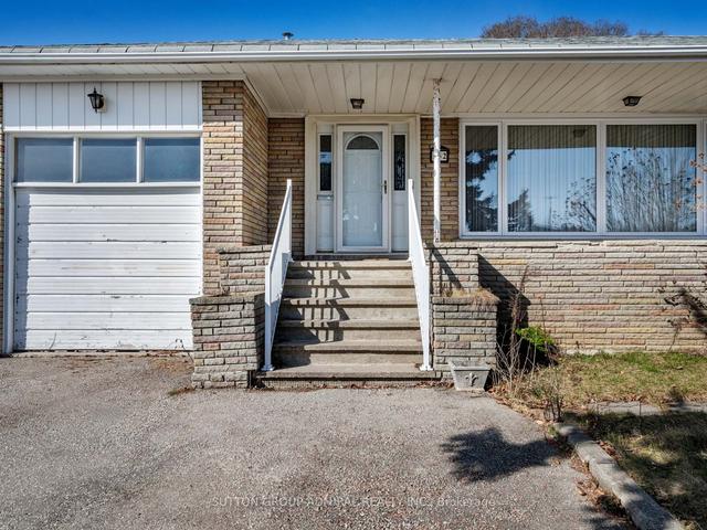 162 Searle Ave, House detached with 4 bedrooms, 3 bathrooms and 5 parking in Toronto ON | Image 14