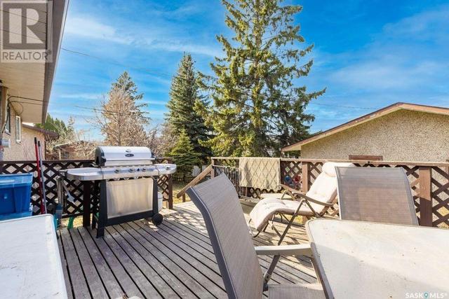 592 24th Street E, House detached with 4 bedrooms, 2 bathrooms and null parking in Prince Albert SK | Image 6