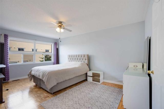 81 Ronan Cres, House attached with 3 bedrooms, 3 bathrooms and 2 parking in Vaughan ON | Image 6