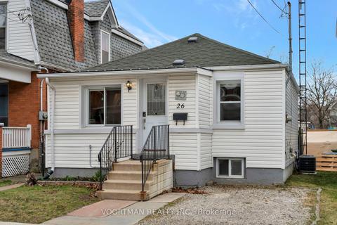 26 East 21st St, House detached with 2 bedrooms, 2 bathrooms and 4 parking in Hamilton ON | Card Image
