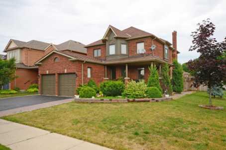 30 Tom Edwards Dr, House detached with 4 bedrooms, 5 bathrooms and 2 parking in Whitby ON | Image 1
