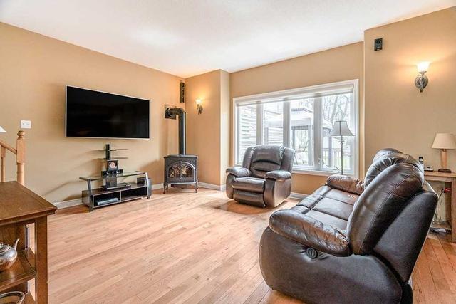23 Boyd Cres, House detached with 5 bedrooms, 3 bathrooms and 7 parking in Oro Medonte ON | Image 3