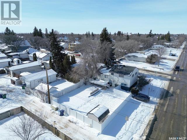 1241 4th Avenue Nw, House detached with 3 bedrooms, 2 bathrooms and null parking in Moose Jaw SK | Image 4