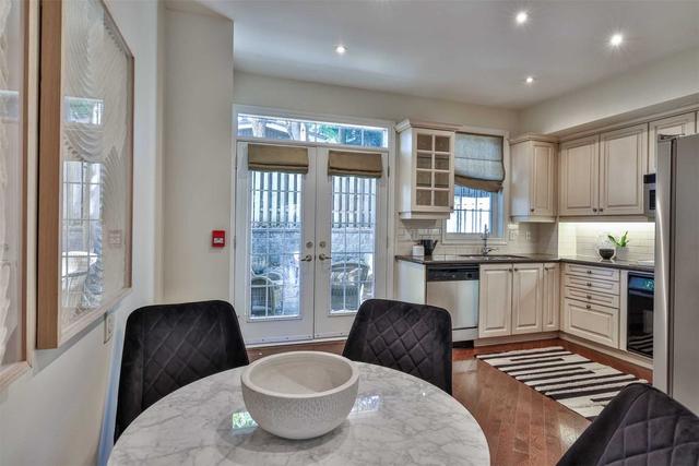 4 - 60 Lorindale Ave, Townhouse with 4 bedrooms, 4 bathrooms and 2 parking in Toronto ON | Image 3