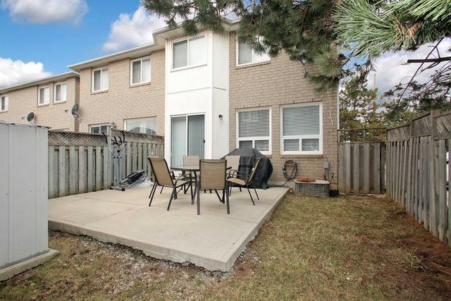 79 Kenwood Dr, Townhouse with 3 bedrooms, 3 bathrooms and 2 parking in Brampton ON | Image 17