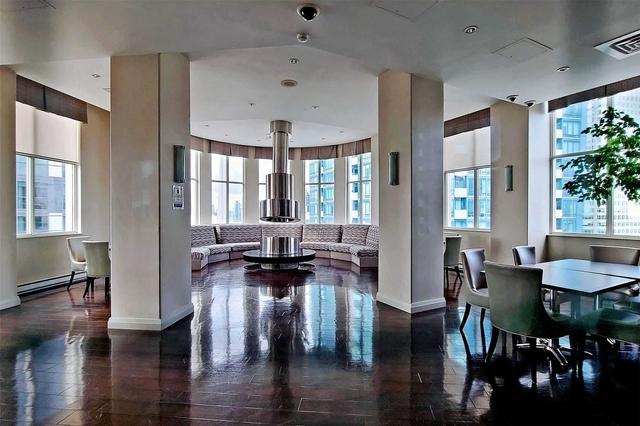 807 - 25 The Esplanade St, Condo with 1 bedrooms, 1 bathrooms and 0 parking in Toronto ON | Image 10