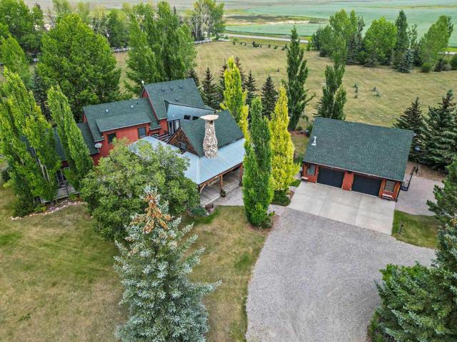 280079 112 Street E, House detached with 5 bedrooms, 3 bathrooms and 10 parking in Foothills County AB | Image 1