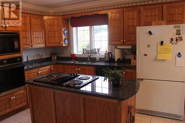 4 Kelly Crescent, House detached with 3 bedrooms, 2 bathrooms and null parking in Placentia NL | Image 8