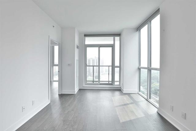 1504 - 1486 Bathurst St, Condo with 2 bedrooms, 3 bathrooms and 1 parking in Toronto ON | Image 4