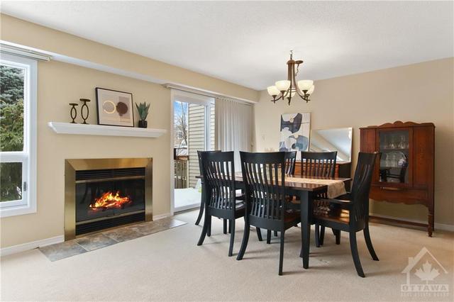 12 Willwood Crescent, Townhouse with 3 bedrooms, 3 bathrooms and 2 parking in Ottawa ON | Image 4