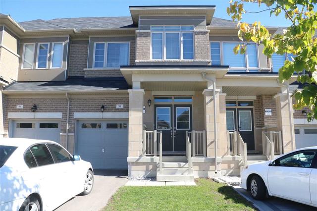 98 Gower Dr S, House attached with 3 bedrooms, 3 bathrooms and 3 parking in Aurora ON | Image 1