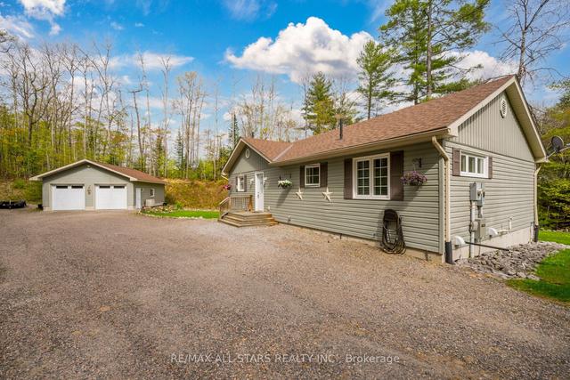 1028 Coleman Lake Rd, House detached with 3 bedrooms, 2 bathrooms and 12 parking in Dysart et al ON | Image 12