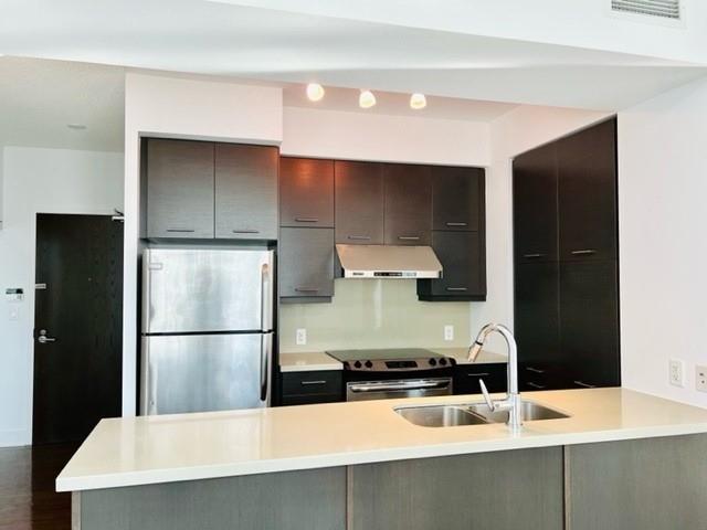 302 - 26 Norton Ave, Condo with 1 bedrooms, 1 bathrooms and 1 parking in Toronto ON | Image 2