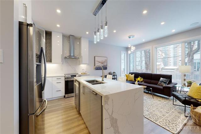 559 Mutual Street, Townhouse with 4 bedrooms, 4 bathrooms and 2 parking in Ottawa ON | Image 9