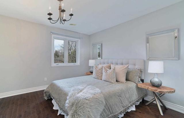 30 Castille Ave, House detached with 4 bedrooms, 3 bathrooms and 6 parking in Toronto ON | Image 16
