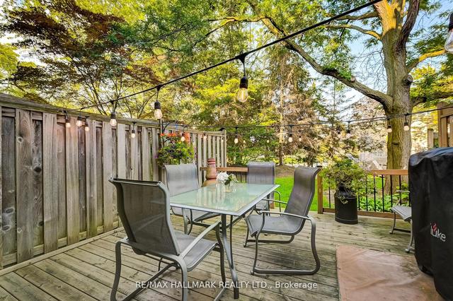 17 Dutch Myrtleway, Townhouse with 3 bedrooms, 4 bathrooms and 2 parking in Toronto ON | Image 4