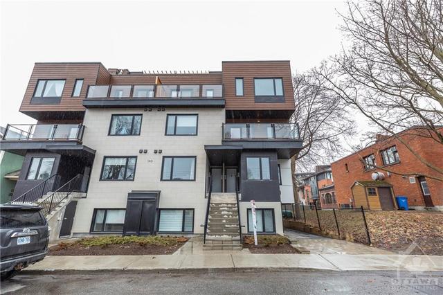7 - 140 Springhurst Avenue, House attached with 2 bedrooms, 3 bathrooms and 1 parking in Ottawa ON | Card Image