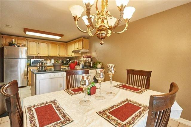711 Wesley Dr, House detached with 3 bedrooms, 2 bathrooms and 4 parking in Oshawa ON | Image 4