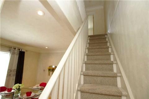 2 Berkshire Ave, House detached with 3 bedrooms, 3 bathrooms and 2 parking in Toronto ON | Image 8