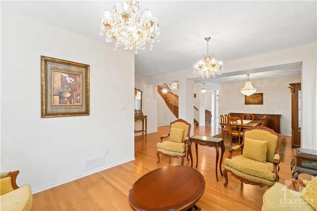 156 Annapolis Circle, House detached with 4 bedrooms, 4 bathrooms and 9 parking in Ottawa ON | Image 4