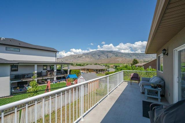 6950 Cabernet Place, House detached with 5 bedrooms, 3 bathrooms and 2 parking in Oliver BC | Image 37