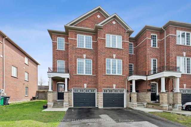 57 Denison Ave, House attached with 3 bedrooms, 2 bathrooms and 3 parking in Brampton ON | Image 12
