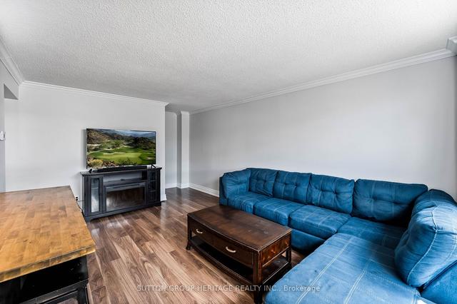 167 - 120 Nonquon Rd, Townhouse with 3 bedrooms, 1 bathrooms and 1 parking in Oshawa ON | Image 2