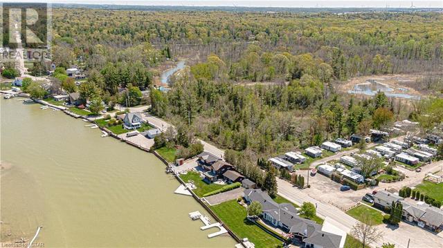 7474 Riverside Drive, House detached with 3 bedrooms, 2 bathrooms and 8 parking in Lambton Shores ON | Image 44