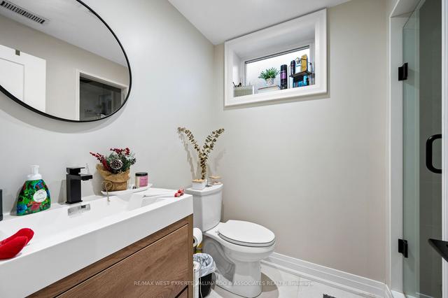 69 Burr Ave, House detached with 3 bedrooms, 3 bathrooms and 5 parking in Toronto ON | Image 22