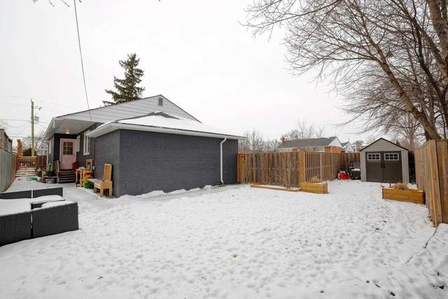 206 Elm Ave, House detached with 3 bedrooms, 2 bathrooms and 3 parking in Milton ON | Image 19