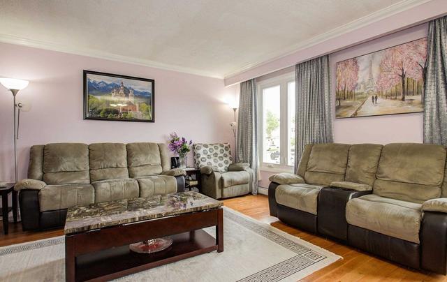 913 Stainton Dr, House semidetached with 3 bedrooms, 3 bathrooms and 5 parking in Mississauga ON | Image 21