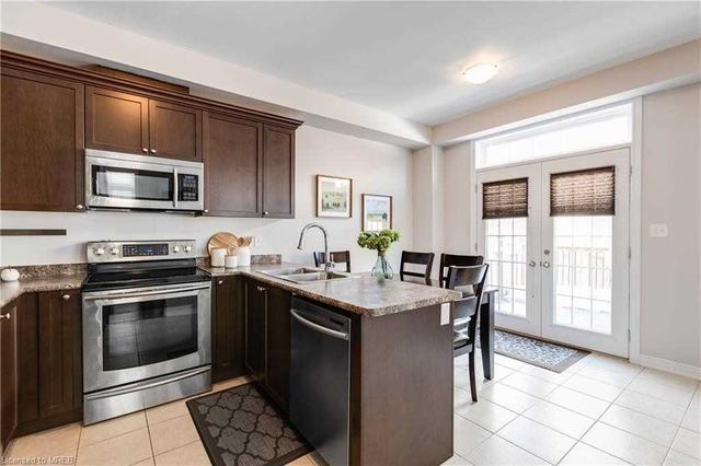 11 Painter Terr, House semidetached with 3 bedrooms, 3 bathrooms and 6 parking in Hamilton ON | Image 7