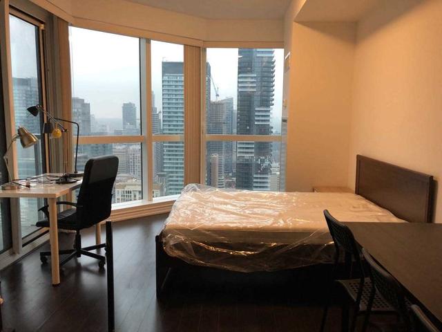 4316 - 386 Yonge St, Condo with 2 bedrooms, 2 bathrooms and 1 parking in Toronto ON | Image 8