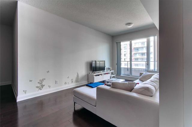 305 - 1 Uptown Dr, Condo with 1 bedrooms, 1 bathrooms and 1 parking in Markham ON | Image 2