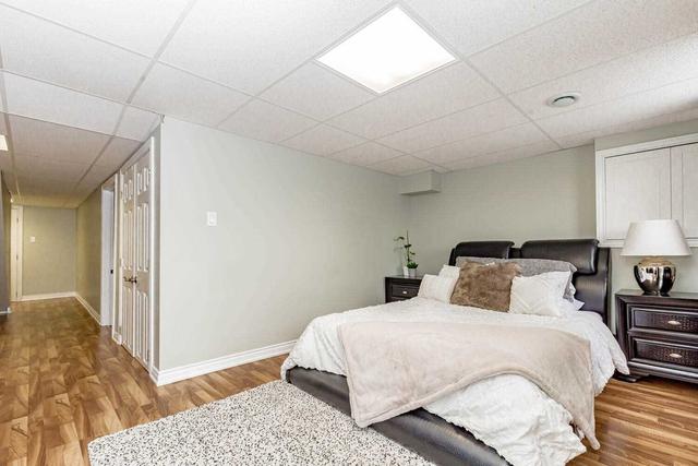 53 Foster Cres N, Townhouse with 3 bedrooms, 2 bathrooms and 2 parking in Brampton ON | Image 19