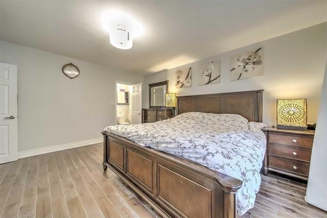 34 Bunty Lane, House detached with 3 bedrooms, 3 bathrooms and 4 parking in Toronto ON | Image 15