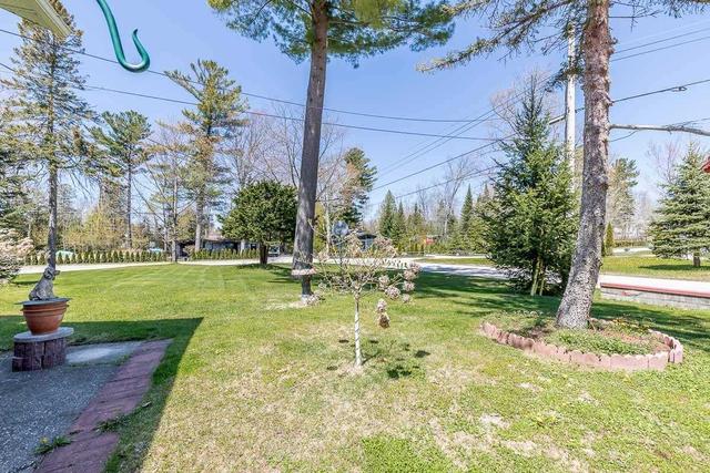 44 Leslie St, House detached with 3 bedrooms, 2 bathrooms and 4 parking in Wasaga Beach ON | Image 25