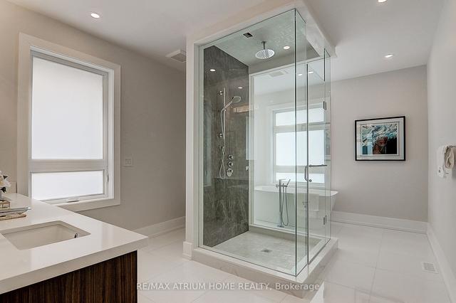 58 Larabee Cres, House detached with 6 bedrooms, 10 bathrooms and 5 parking in Toronto ON | Image 11