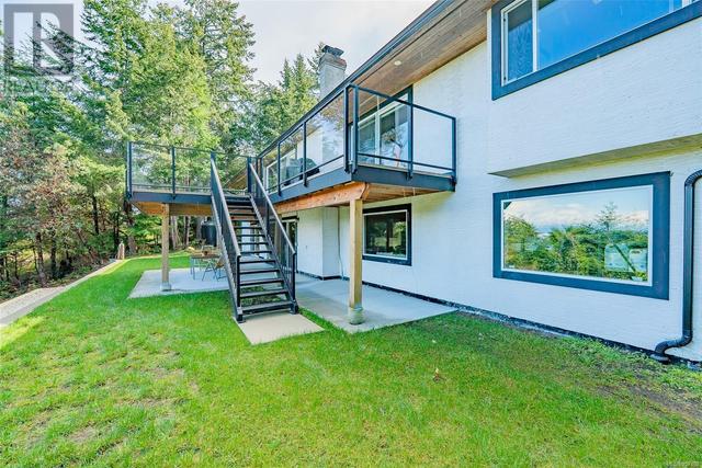 8170 Southwind Dr, House detached with 4 bedrooms, 3 bathrooms and 5 parking in Lantzville BC | Image 75