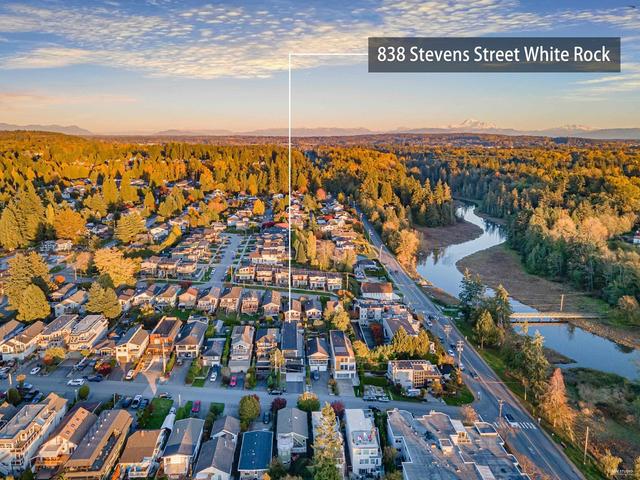 838 Stevens Street, House detached with 7 bedrooms, 7 bathrooms and 8 parking in White Rock BC | Image 40