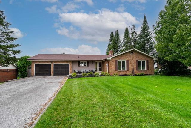 26 Sanderling Crt, House detached with 3 bedrooms, 4 bathrooms and 10 parking in Kawartha Lakes ON | Image 1