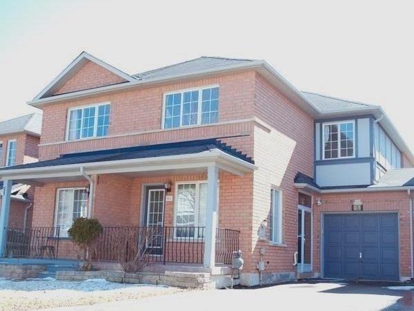 81 Warren Bradley St, House attached with 3 bedrooms, 3 bathrooms and 3 parking in Markham ON | Image 1
