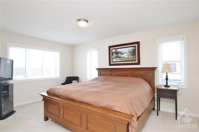 569 Radiant Private, Townhouse with 4 bedrooms, 3 bathrooms and 2 parking in Ottawa ON | Image 18