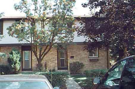 1 - 57 Hansen Rd N, Townhouse with 3 bedrooms, 2 bathrooms and 1 parking in Brampton ON | Image 1