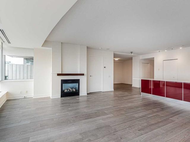 801w - 500 Queens Quay W, Condo with 3 bedrooms, 3 bathrooms and 2 parking in Toronto ON | Image 9
