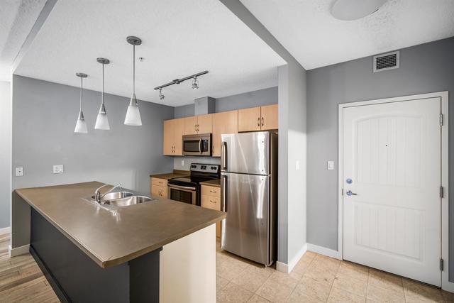 209 - 136d Sandpiper Road, Condo with 2 bedrooms, 2 bathrooms and 1 parking in Wood Buffalo AB | Image 2