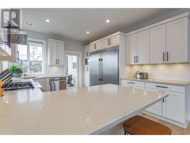 3047 Shaleview Drive, House detached with 5 bedrooms, 3 bathrooms and 5 parking in West Kelowna BC | Image 12