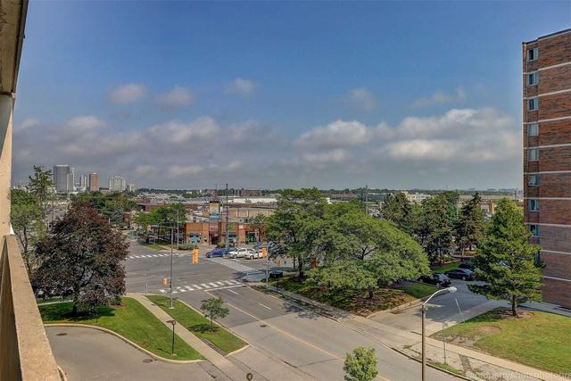 409 - 2 Glamorgan Ave, Condo with 1 bedrooms, 1 bathrooms and 1 parking in Toronto ON | Image 22