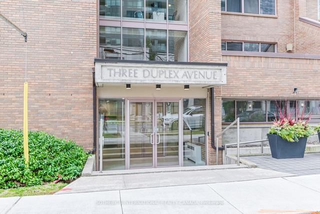108 - 3 Duplex Ave, Condo with 3 bedrooms, 3 bathrooms and 2 parking in Toronto ON | Image 1